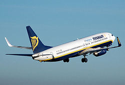 Ryanair b737-800 nykoping ei-csv arp.jpg