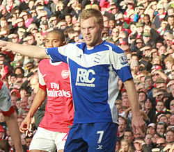 Sebastian Larsson (Arsenal vs. Birmingham, 2010).jpg