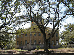 Wikinson County Mississippi Courthouse.jpg