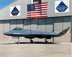 Uno de los prototipos YF-23 creados por el equipo Northrop-McDonnell Douglas.