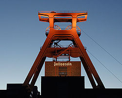 Zollverein Schacht 12.jpg