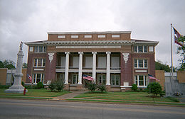 Clarke County Mississippi Courthouse.jpg