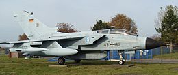 Tornado IDS 43+96 expuesto en la entrada de la Base Aérea de Jagel, cerca de Schleswig, Alemania.