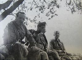 Generales Jurado y Rojo y el asesor sovietico Maximov (de izquierda a derecha, en la Batalla del Ebro.jpg