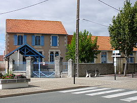 2008-08-StAgnant-School.JPG