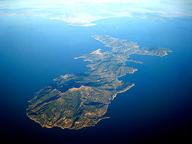 Vista aérea del la isla de Elba, la mayor del archipiélago