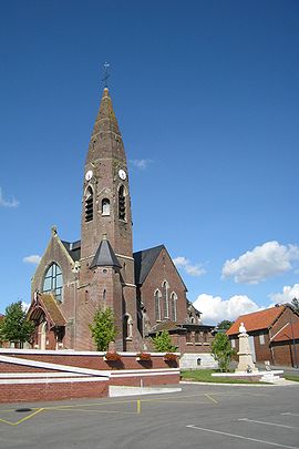 CR200808 France Bouzincourt Eglise.jpg