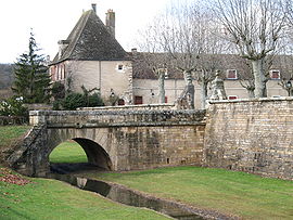 Château de Sennecey-le-Grand (71) - 2.JPG