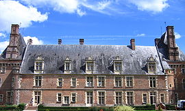 Château st amand puisaye.jpg