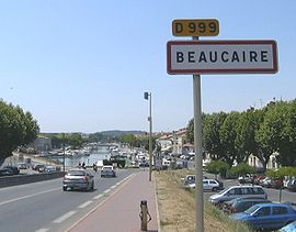 Coming into Beaucaire - view of marina.jpg