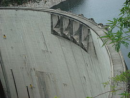 El Cajon Dam Honduras.jpg