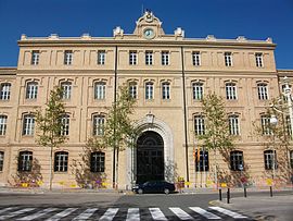 Façana principal del la Tabacalera de València.JPG