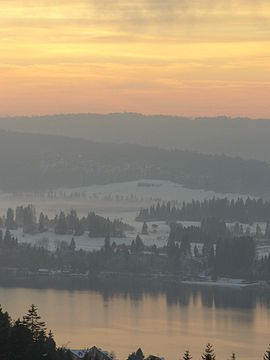 Lac de Saint-Point coucher de soleil2.JPG