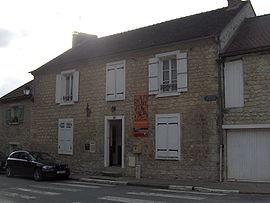 Mairie Hédouville.JPG