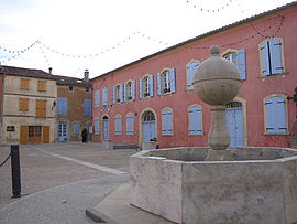 Mairie de Carla-Bayle.JPG