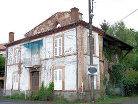 Manglieu - Maison et vestiges d'une église -828.jpg