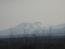 Mt Tarumae visto desde el lago Shikotsu