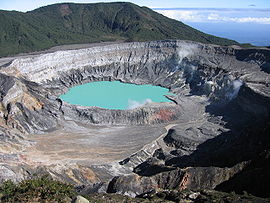 Cráter principal del volcán