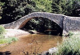 Pont Romain du Cheix sur Morge.JPG