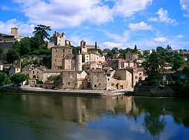 Puy-l'Evêque vue du Lot.JPG