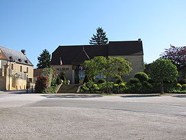 Saint-Crépin-et-Carlucet mairie.JPG