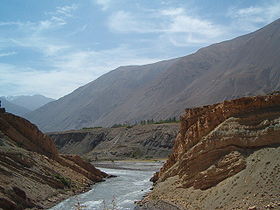 Ayni zarafshon river.jpg