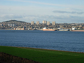 Vista de Dundee desde el fiordo Tay