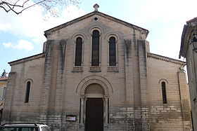 Eglise à Cabannes 2.JPG