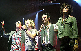 Stone temple pilots lineup on stage cropped.jpg