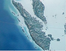 Vista desde un globo del estrecho de Malaca, que separa de isla de Sumatra, en el sur, de la península Malaya, en el norte