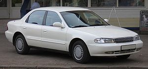 1996 Kia Clarus 01.jpg