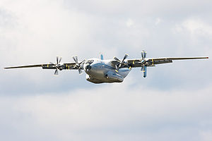 Antonov An-22 1.jpg