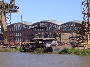 Vista del astillero desde el río Santiago.