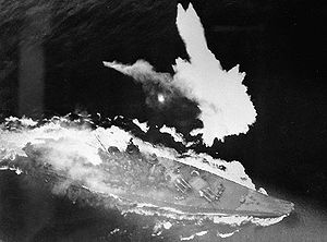 Battleship Yamato sinking.jpg