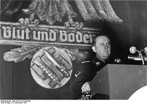 Bundesarchiv Bild 183-H1215-503-009, Walther Darré bei einer Kundgebung.jpg