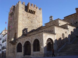 Torre de Bujaco y Ermita de la Paz