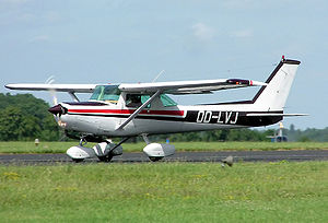 Cessna.fa152.aerobat.oo-lvj.arp.jpg