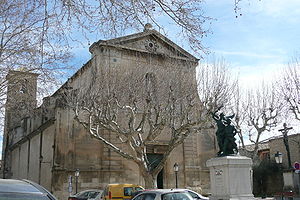 Eglise de Mouriès 3.JPG