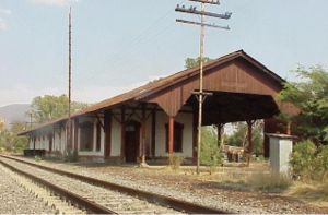 Estacion de Ferrocarril Atequiza Mexico.JPG