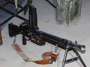 FM 24-24 automatic rifle Invalides 01.jpg