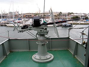 HMAS-Castlemaine-gun-2-1.jpg