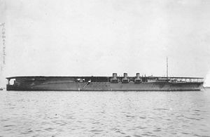 Japanese aircraft carrier Hōshō1924.jpg