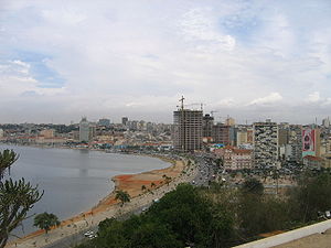 Luanda from Fortaleza Feb 2006.jpg