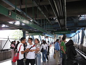 MetroCoyuyaPlatformMexicoCity.JPG