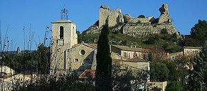 Orgon vue générale (église et château).jpg