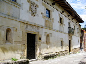Palacio del Mayorazgo, Iguanzo - 3.jpg