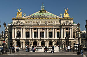 Paris Opera full frontal architecture, May 2009.jpg