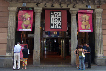 Entrada del Teatro Poliorama, en la Rambla de Barcelona.