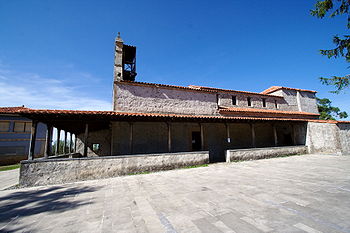 Iglesia de Santiago (Gobiendes).jpg