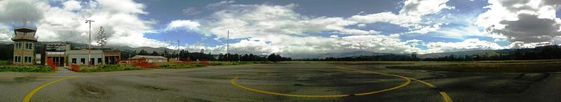 Vista panorámica del Aeropuerto de Sogamoso. (desde la plataforma)